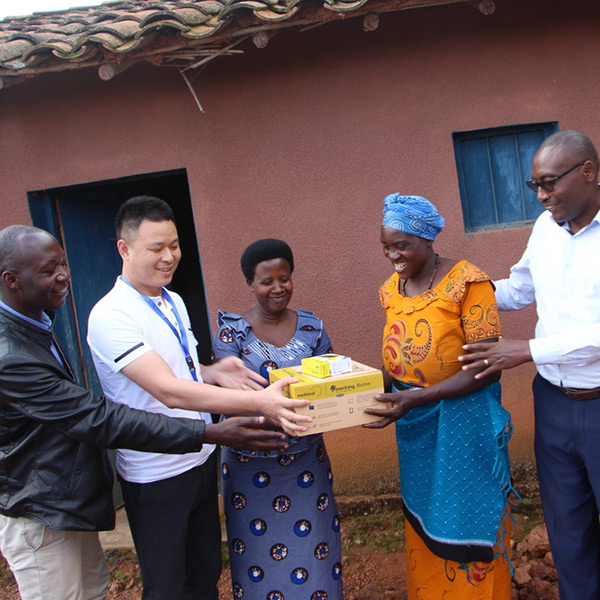 Bonanza Company  Ltd Donates Solar Light to the Local Reside